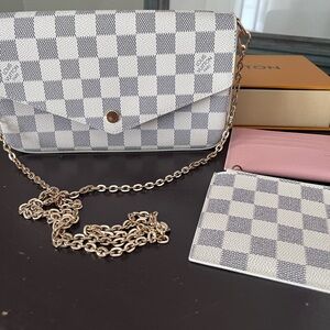 Checkered Chain Shoulder Bag NEW